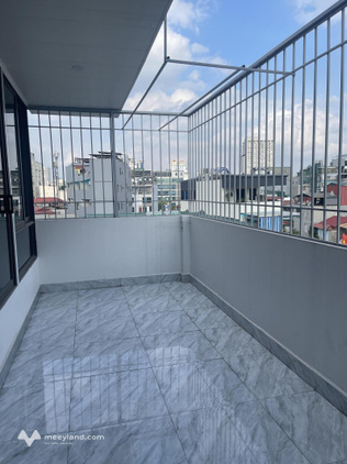 444 Đội Cấn, 5,8tr ban công rộng đẹp, đủ đồ. Cách mặt đường ô tô chỉ 100m. 0989755541chính chủ)