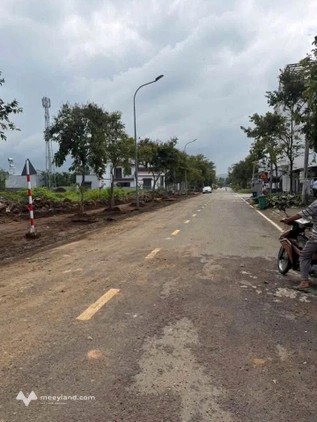 Cần bán gấp nền đất tại Chợ đêm Định Quán, giá tốt nhất khu vực