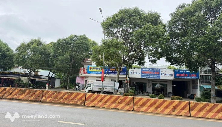 Nhà mặt tiền Phạm Văn Đồng, kinh doanh cực cháy, giá chỉ 4,65 tỷ