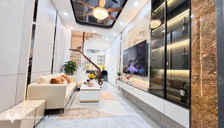 Nhà phân lô Hoàng Văn Thái 46m2, 5 tầng, 2 mặt thoáng, sổ A4 nở hậu, giá 12 tỷ