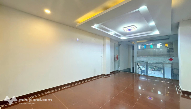 Mặt bằng 4x7m ngay 3/2 Ngô Quyền đối diện Việt Úc