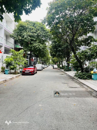 Cho thuê văn phòng trệt 110m2, lối đi riêng KĐT Vạn Phúc, TP. Thủ Đức