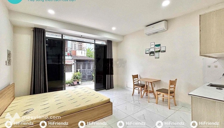 Studio tầng trệt - cửa kính siêu to - đón nắng cả ngày