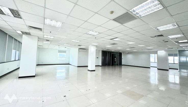 Văn phòng ngay trung tâm chỉ 240.000đ/m2/th miễn phí 60 chỗ để xe; Property Danang