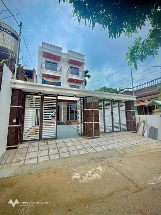 Nhà 3 tầng, 120m2, hướng Đông Bắc, gần Picenza 2, Thái Nguyên
