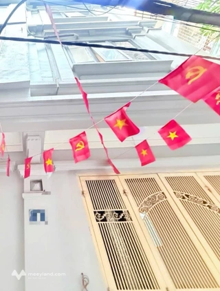 Nhà Đội Cấn, Liễu Giai, thang máy hiện đại, không gian thoáng đãng