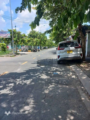 Chính chủ cho thuê đất góc 2MT 700m.full thổ cư