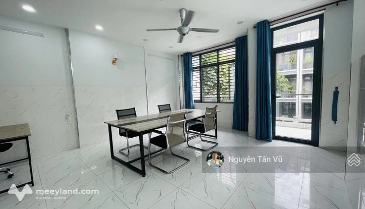 Cho thuê văn phòng 40m2 ban công lớn, lối đi riêng KĐT Vạn Phúc, TP. Thủ Đức