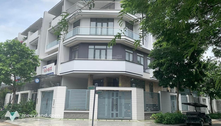 Cho thuê văn phòng Khu đô thị Vạn Phúc City 54m2 8,5tr full nội thất