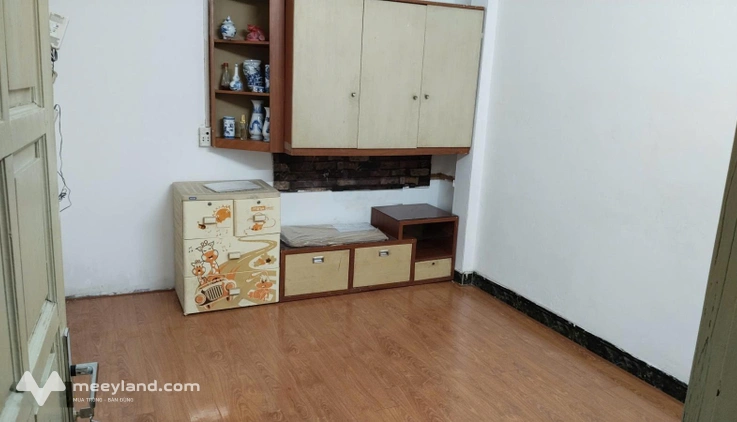 Cho thuê phòng 2 ngủ 1 WC 45m2 tầng 4 ở Đội Cấn, Ba Đình full đồ giá 5 triệu/tháng