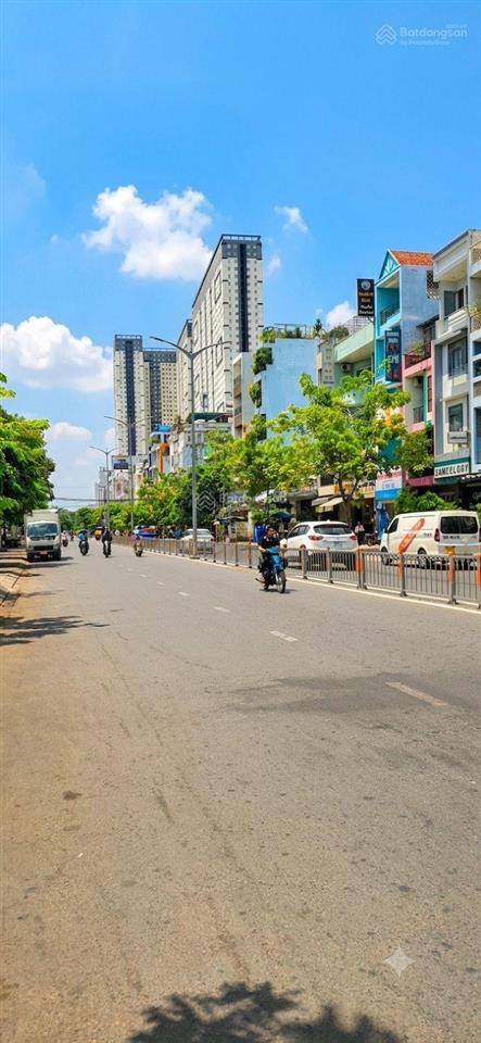 Nhà 5 tầng mặt tiền phố tạ quang bửu vị trí vàng quận 8 ngay parc mall