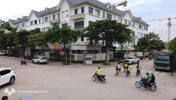 Cho thuê mặt bằng góc 50m, mặt đường lớn 20,5m, hoàn thiện đẹp, giá siêu rẻ chỉ 7.5tr/tháng