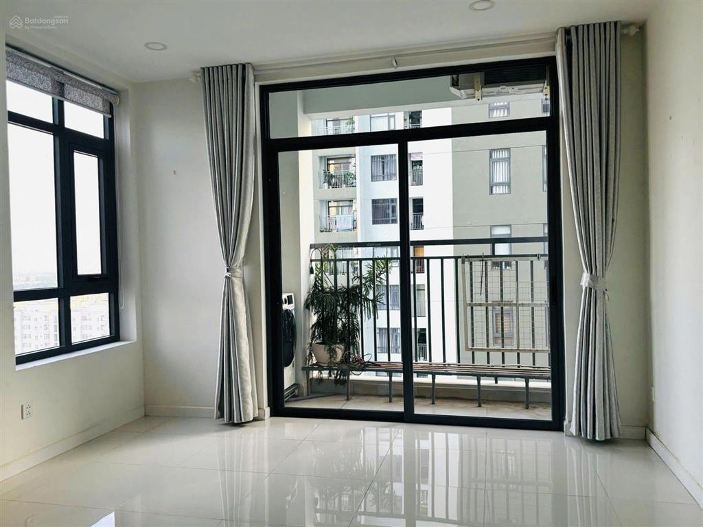 Cần bán căn hộ officetel central premium số 854 tạ quang bửu, p5, q8. dt 44m2 giá 2,95 tỷ