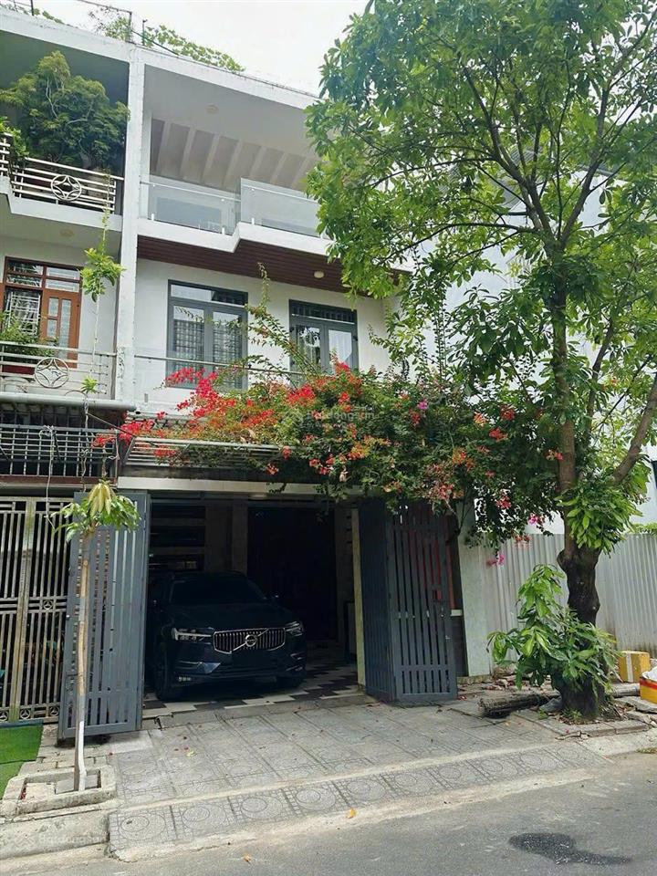 Bán nhà kdt phước long a. hướng đn. dt 97m2. nhà 3 tầng gồm 3 phòng ngủ, 3 wc. full nội thất
