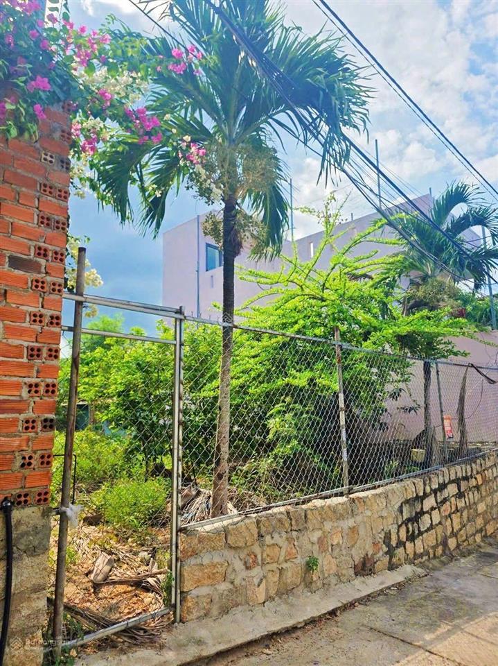 Mặt tiền đoàn kết gần trạm điện ngang 9m ** ô tô vi vu. giá 3,6 tỷ