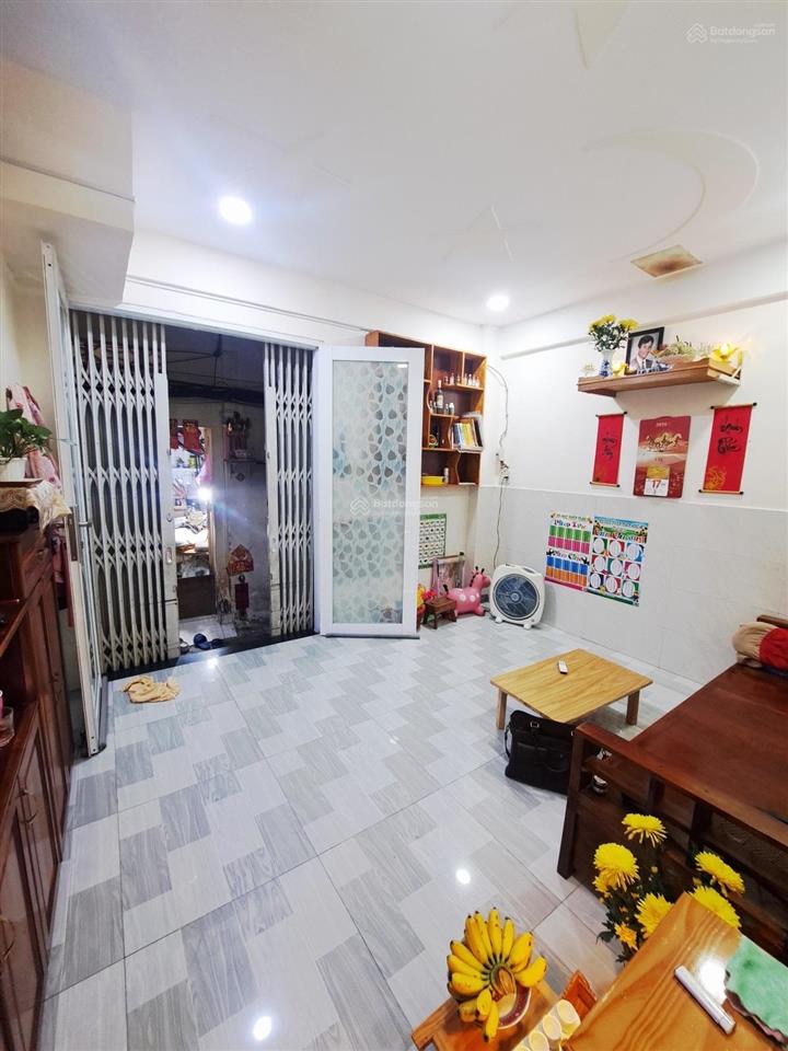 Chung cư ngô quyền p6 q5 dt 50m², ngay tầng trệt vài bước ra mặt tiền ngô quyền trần hưng đạo