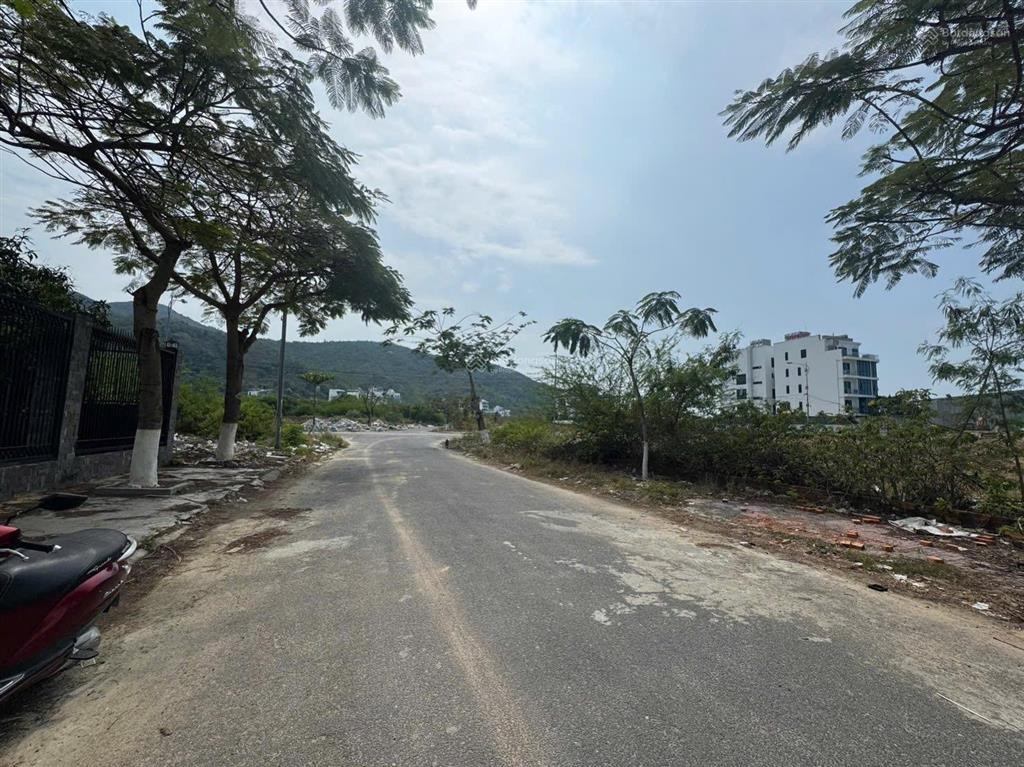 Bán nhanh cả 3 lô đất mặt tiền huỳnh văn nghệ khu đô thị mới vĩnh hòa 832,9m2 giá 51tr/m2 ngang 30m