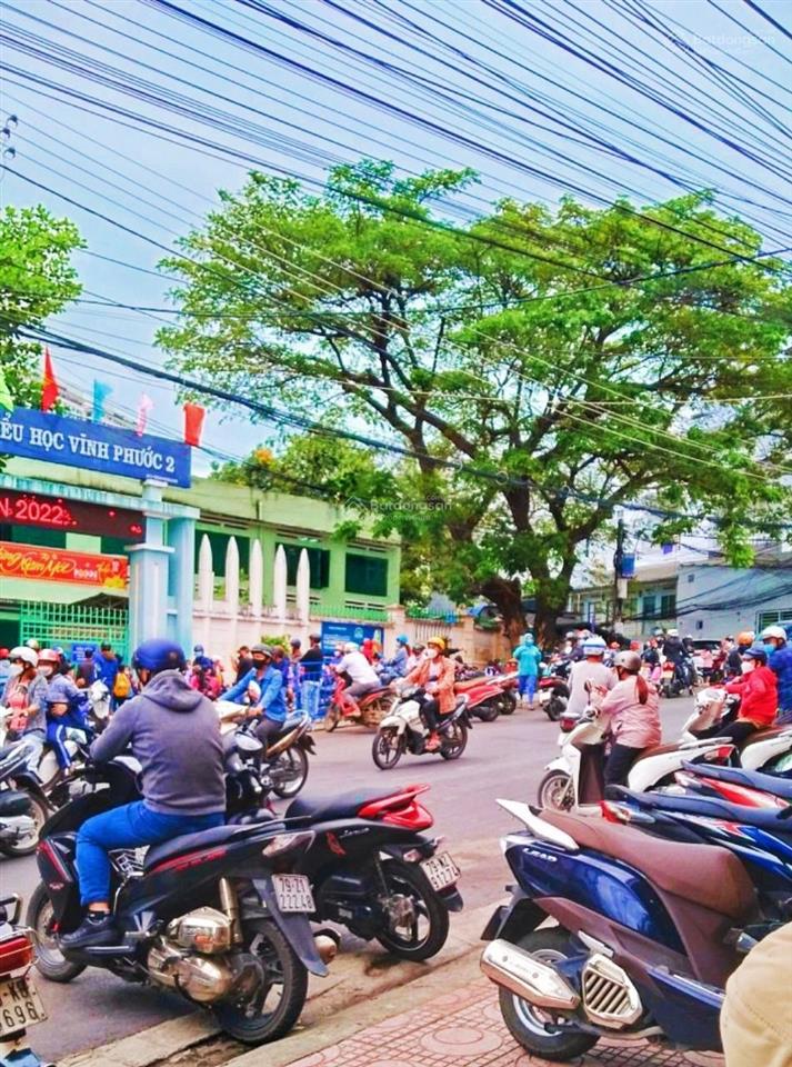 20 phòng trọ (4 tầng), mặt tiền đường nguyễn đình chiểu, cách biển hòn chồng 600m. giá 9,850 tỷ
