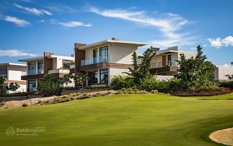 Bán biệt thự biển kn paradise cam ranh 476,5m2, sổ đỏ lâu dài, view golf và biển cực đẹp