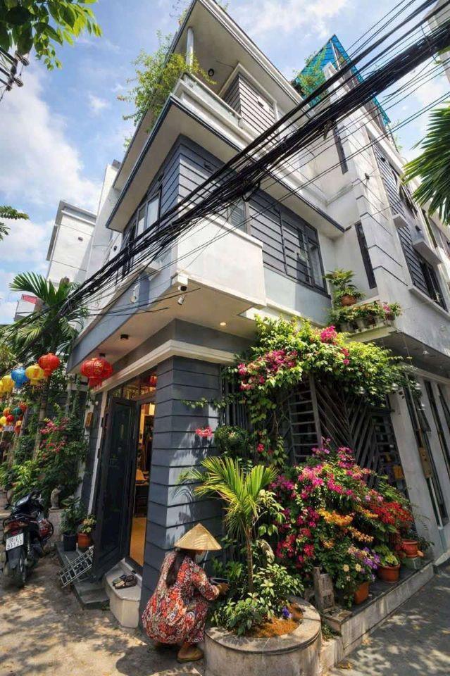 BÁN NHÀ ĐẸP 2.75 TỶ 3.5 TẦNG 47M2 Ô TÔ ĐỖ CỬA NGÕ VĂN CAO