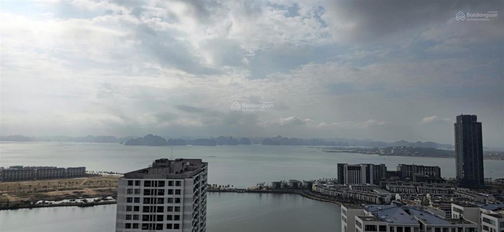 Bán căn 2 phòng ngủ chính biển, view 360 toàn cảnh vịnh.
