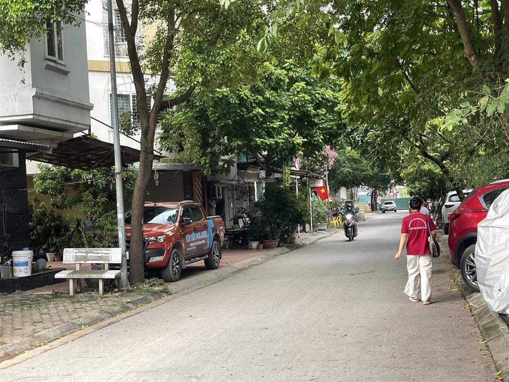 Cực hiếm đối diện cổng phụ đh tài nguyên môi trường đón đầu quy hoạch hoàng quốc việt kéo dài