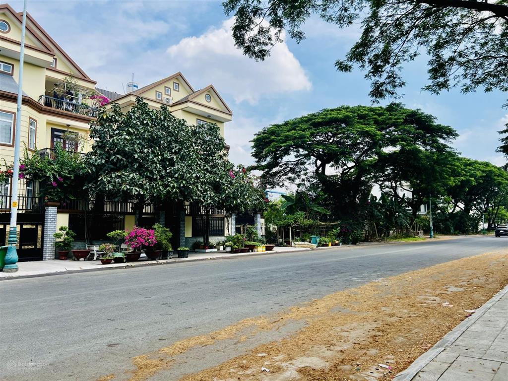 Chỉ 94 tr/m2 khuôn đất biệt thự khu compound, view sông quận 2 500m2, xd hầm 5 tầng giá 47 tỷ