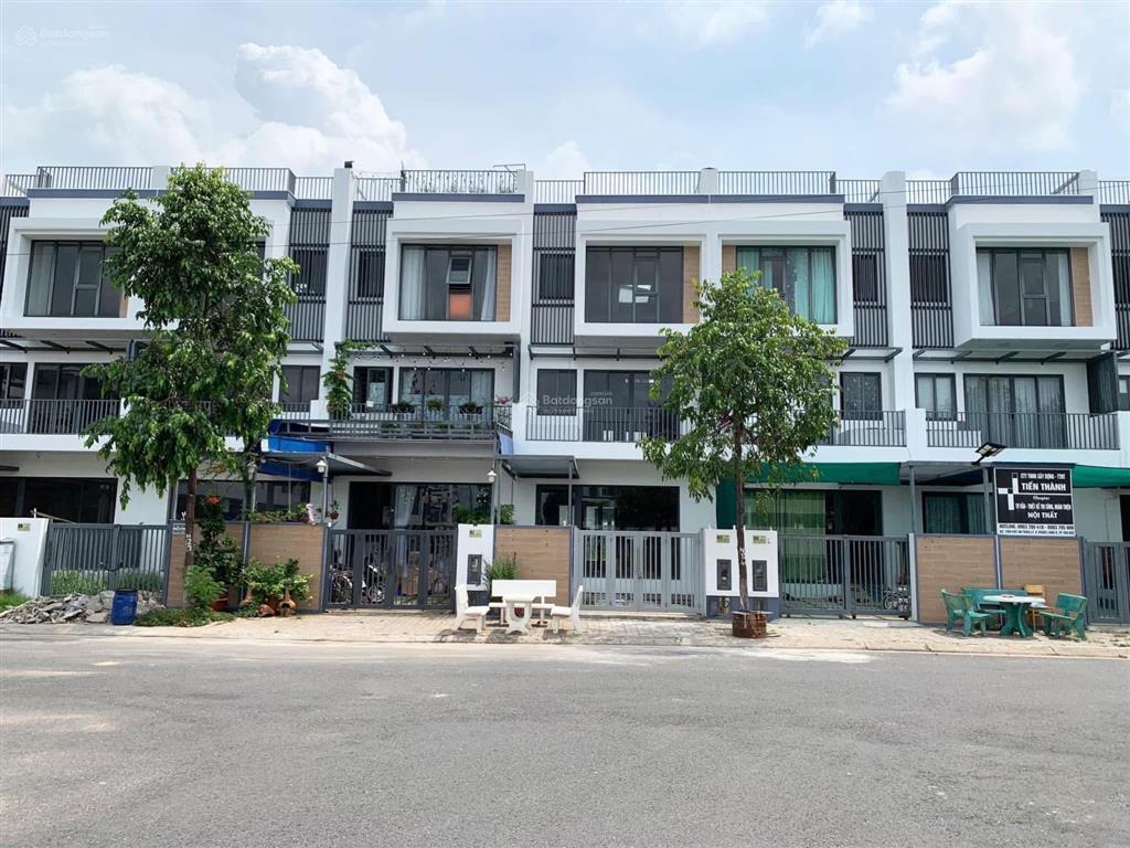 Bán nhà đông tăng long đã hoàn thiện, view công viên chỉ 7,8 tỷ, nhà đất lê sanh cam kết giá đúng