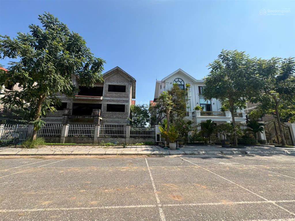 16 tỷ. chính chủ lô sổ đỏ mặt tiền lớn cực đẹp vinaconex 2 kđt quang minh ml hn