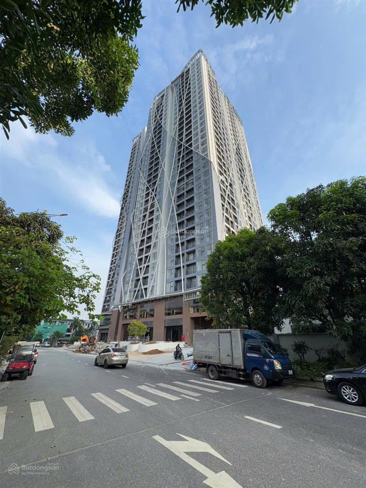 Chính chủ tôi bán căn 2 phòng ngủ 65m2 tầng cao, chuẩn bị bàn giao giá 4,15
