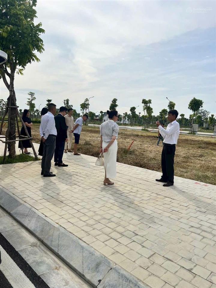 Bán lô đầu ve góc xẻ khe 2 mặt tiền view công viên tại heragon city thanh hoá