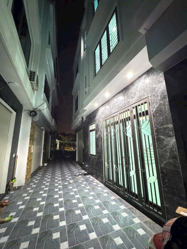 Bán nhà 3 tầng ngõ phố Phú Bình, phường Nhị Châu, TP Hải Dương, 40.6m2, mt 5.2m, 3 ngủ, 3 vs, 1.98 tỷ