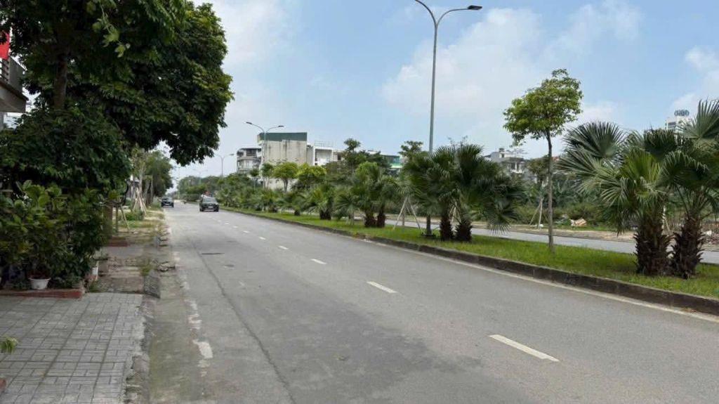Bán đất mặt đường đôi Phạm Văn Đồng, ph Tứ Minh, TP HD, 52.89m2, mt 4.5m, KD buôn bán, 3.5x tỷ