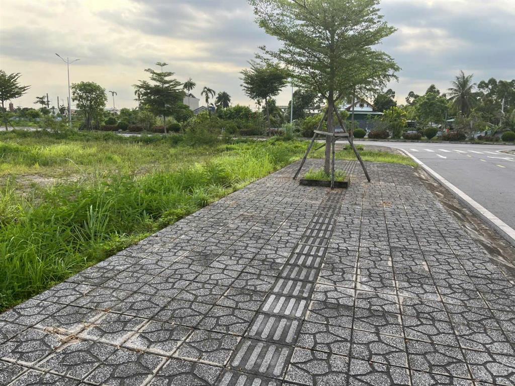 Bán đất tại khu đô thị kim sơn, mạo khê, đông triều, giá 40 triệu/m2, 342m2, sổ đỏ