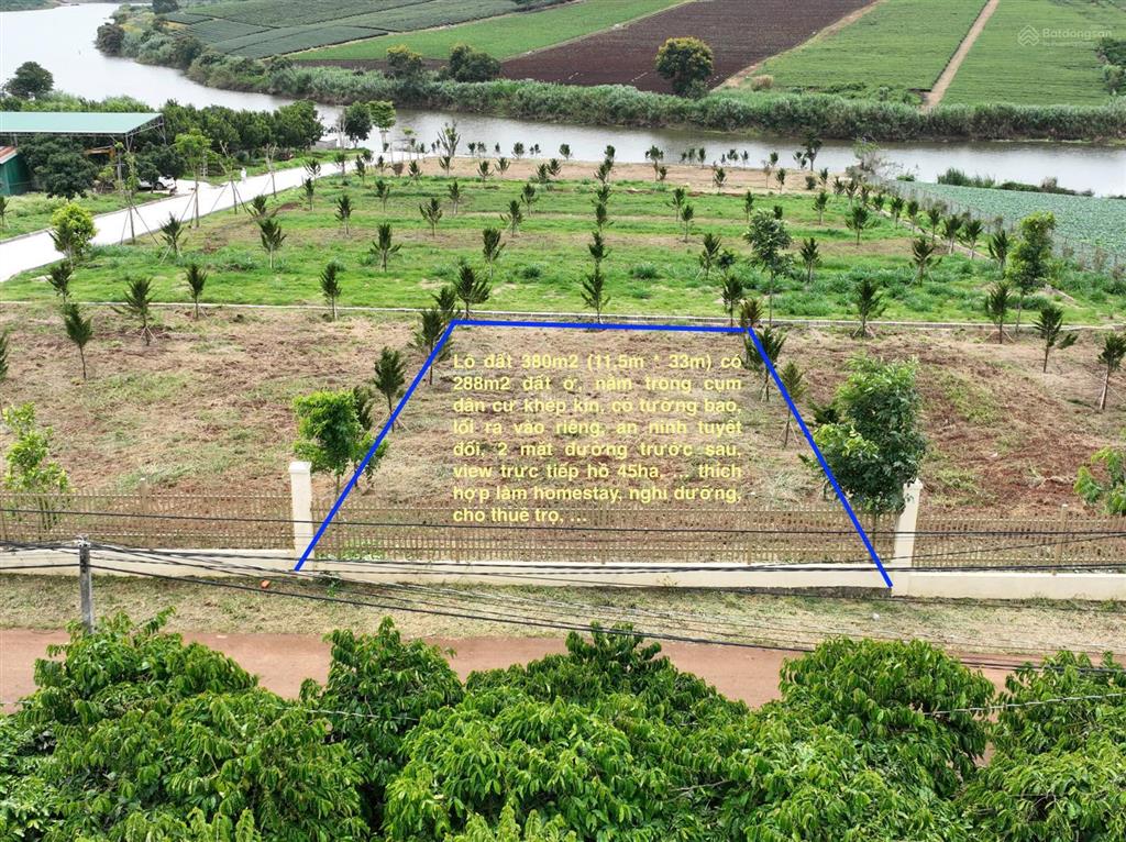 Bán lô đất nền 380m2 có 288m2 đất ở, 2 mặt đường, view hồ, trong cụm dân cư khép kín, giá 1,5 tỷ