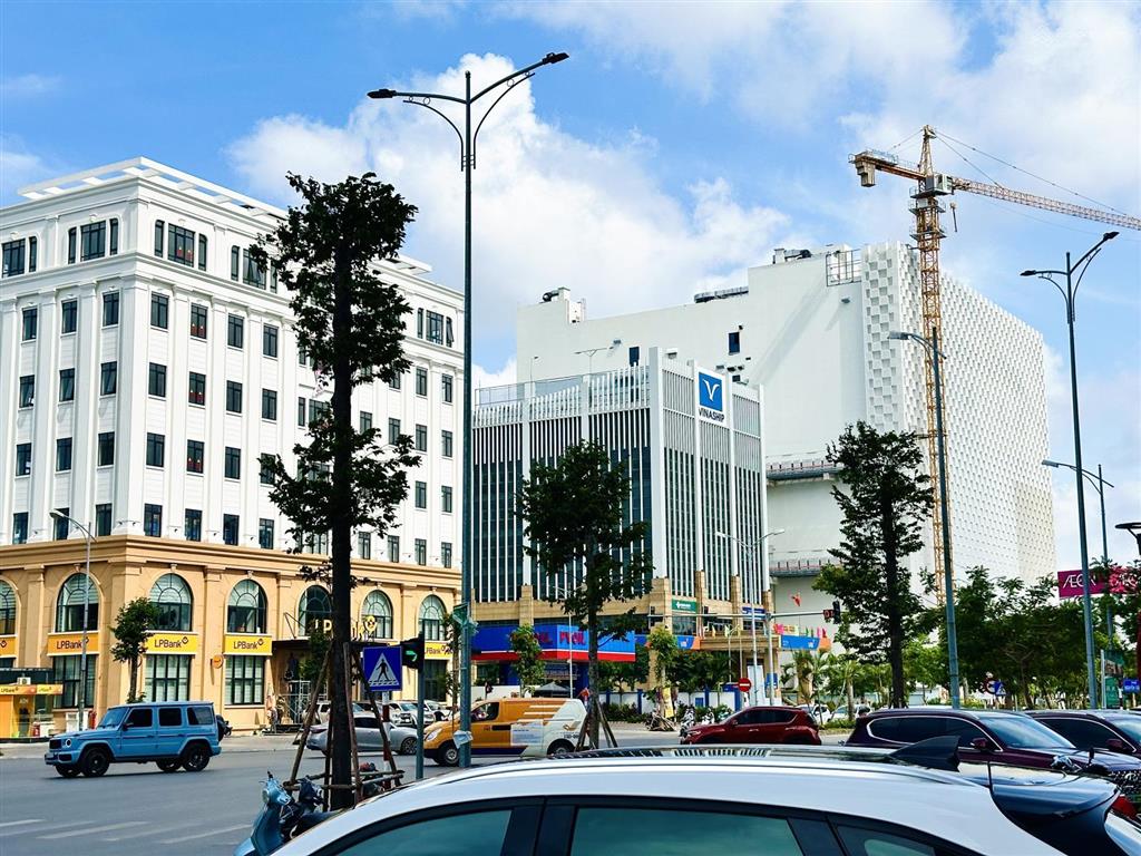 Mặt đường vĩnh tiến 68m2 đường 13m vỉa hè 89tr/m giá tham khảo tốt trong khu vực ngay aeon mall , vinmex, cr3