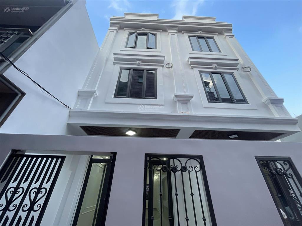 Bán nhà 3 tầng phố hồ sen, xây mới sân cổng riêng hp, hiếm trong phân khúc, dt 55m², chỉ 4.1 tỷ