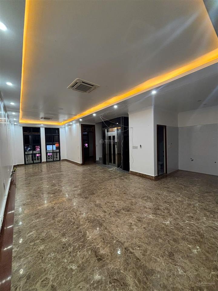 Bán căn 8,5 tầng mặt đường hoàn thế thiện, gần lê hồng phong nhà xây mới, đã hoàn thiện cơ bản
