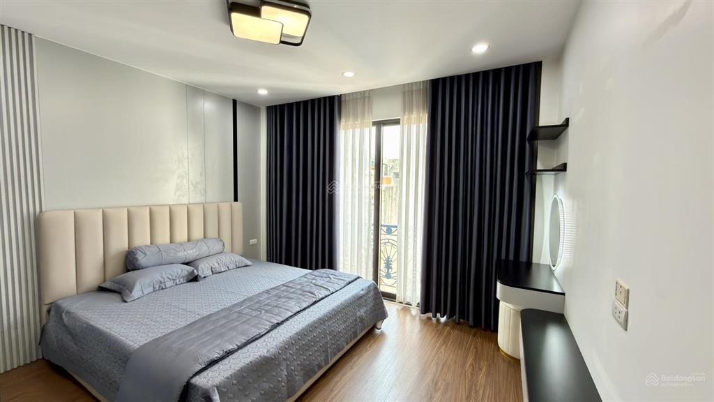 Chính chủ bán nhà khu dân cư 918 đường đàm quang trung, long biên 35m2 6t thang máy full nội thất