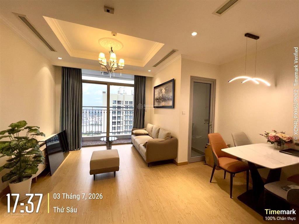 2pn landmark plus view thoáng, landmark 81 rực sáng về đêm
