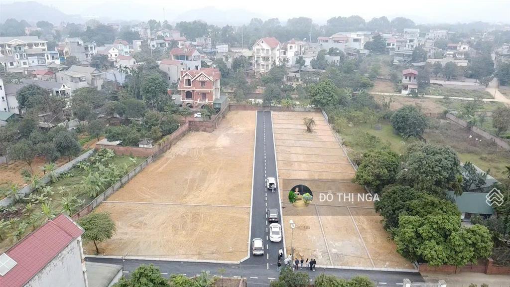 Chính chủ cần bán gấp 100m² thôn 7 phú cát đường oto tránh giá 4,1 tỷ. 0962 035 ***