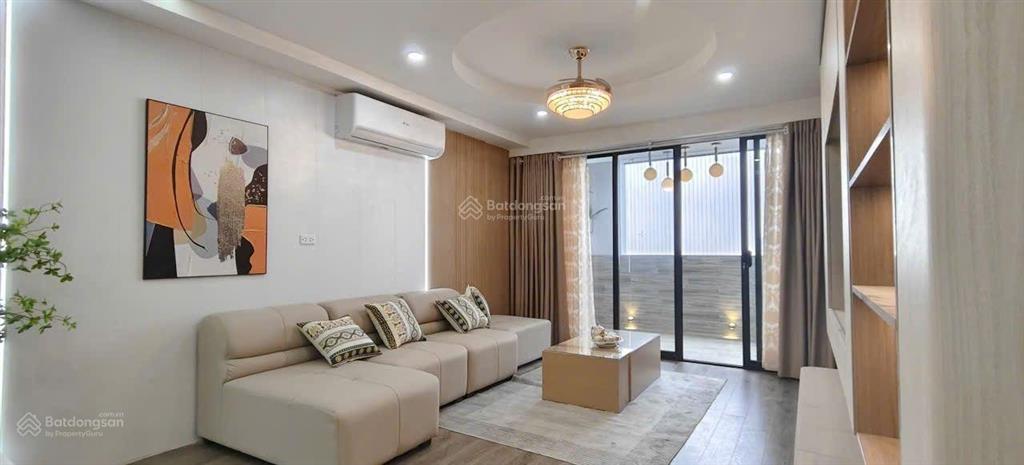 Chân dài chung cư bình vượng 200 quang trung hà đông chính chủ, 4pn + 2vs, 6 tỷ