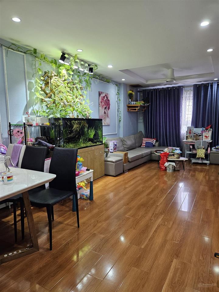 Bán gấp căn hộ 76,4m 2 ngủ 2wc tại chung cư hateco hoàng mai giá 4,8 tỷ. 0983 345 ***