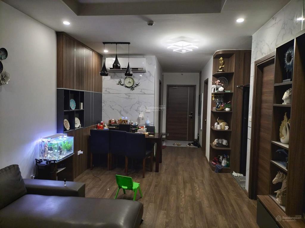 Bán căn hộ helios 75 tam trinh 2 ngủ full nội thất giá 5,x tỷ. 0977 605 ***