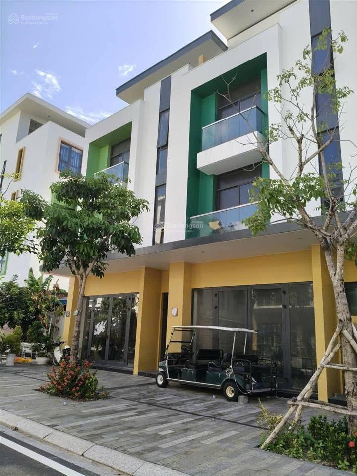 Bán gấp shophouse 6,8 tỷ, 117m² tại meyhomes capital phú quốc, căn một trong số ít giá cắt lỗ.
