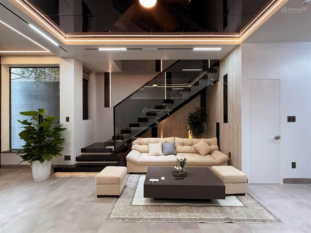 Bán nhà 4 tầng, gần chung cư hà đô centrosa, quận 10, hẻm 4m, ngang hơn 5m, 14.x tỷ