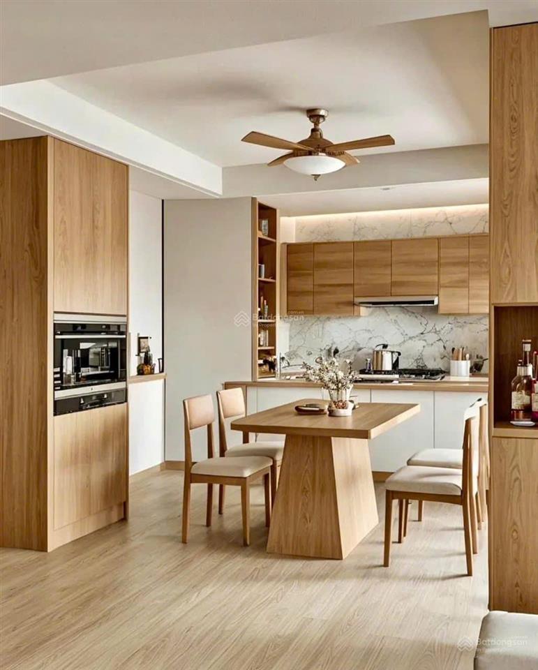 Bán căn hộ góc 3pn, 2wc, 104m2, dự án hateco laroma, view đẹp, giá chỉ nhỉnh 14 tỷ.