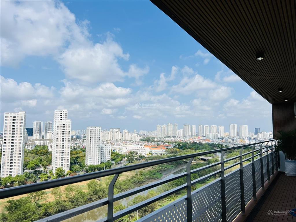 Gấp. giảm thêm 500tr bán gấp căn hộ scenic valley 1, 133m2, view sông, lầu cao, giá 13,5 tỷ