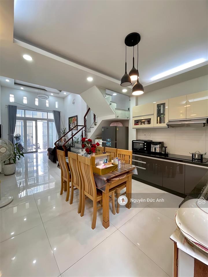 Hẻm xe tải gần nguyễn oanh hà huy giáp, xe hơi ngủ nhà, chính chủ xây ở đúc 4tầng cứng cáp ở ngay