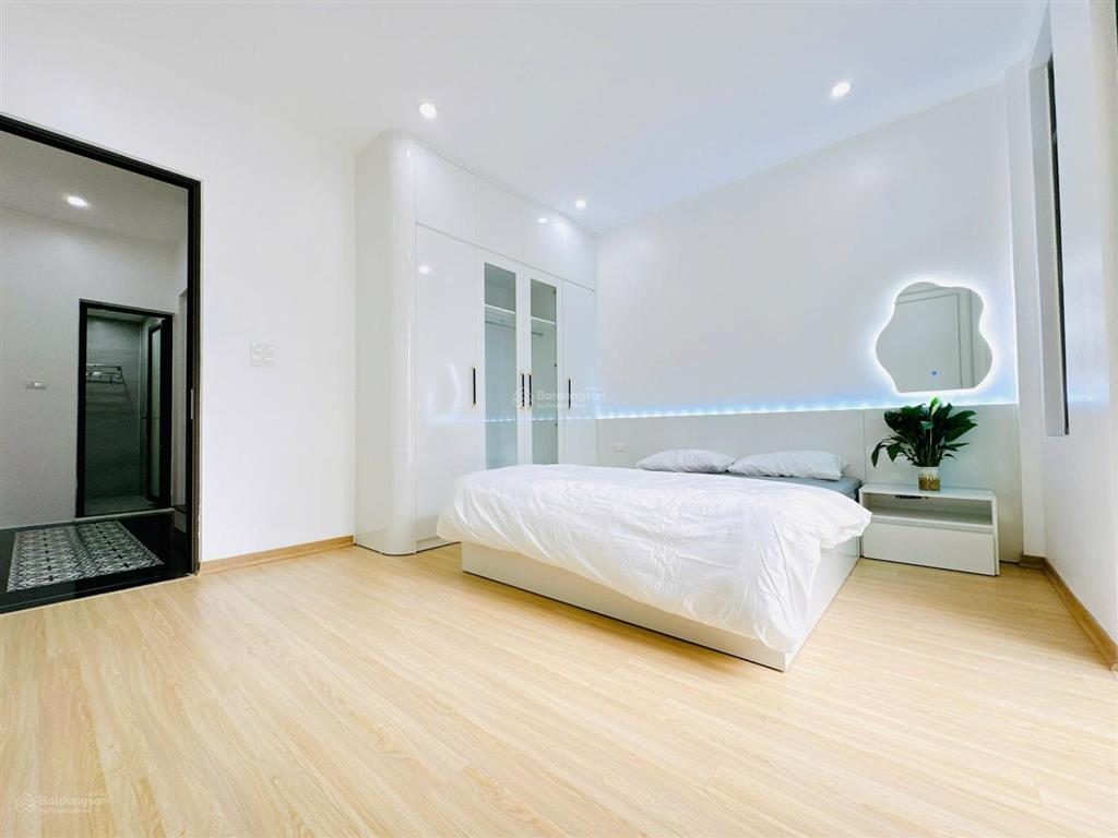 Cần bán căn hộ 2 ngủ five star giá 5 tỷ 950tr giá tốt quận thanh xuân